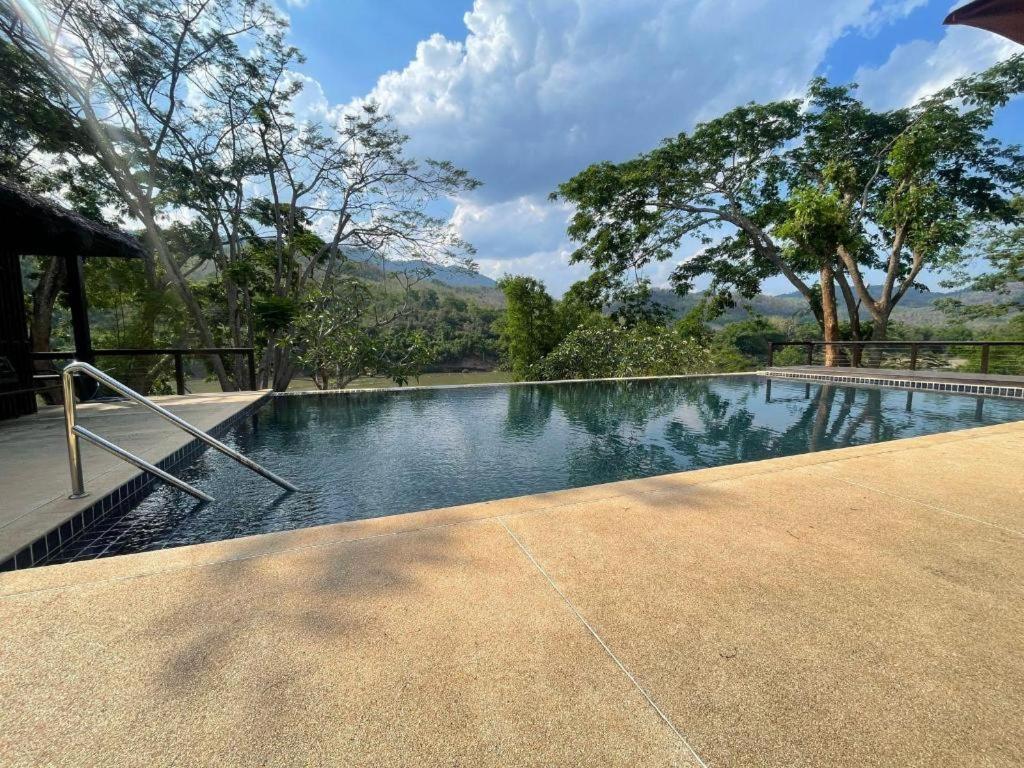 Nam Ou Riverside Resort Ban Vangle Экстерьер фото