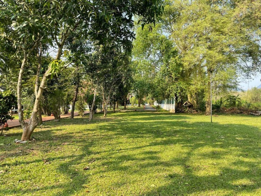 Nam Ou Riverside Resort Ban Vangle Экстерьер фото