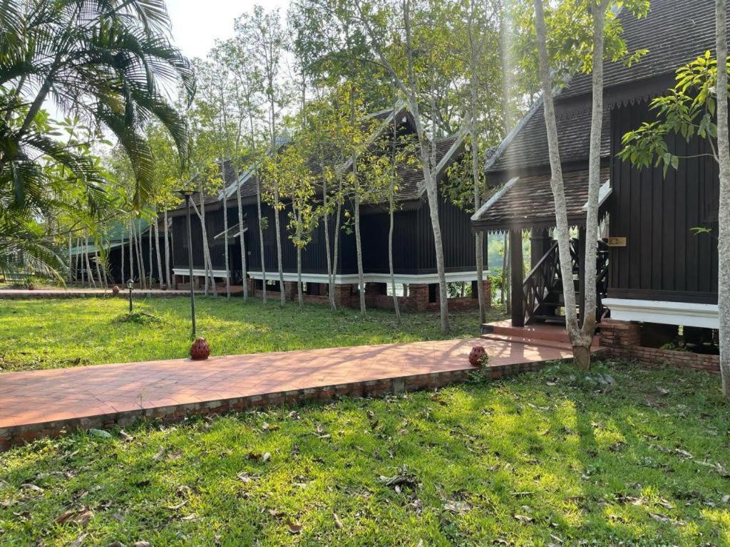 Nam Ou Riverside Resort Ban Vangle Экстерьер фото