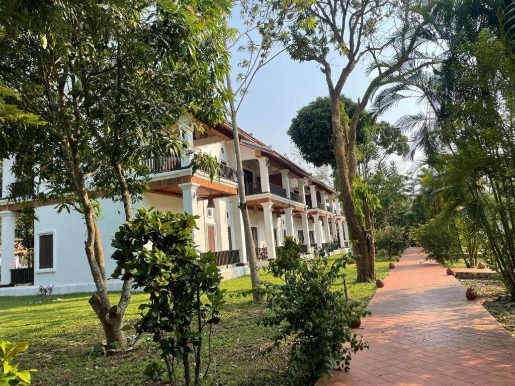 Nam Ou Riverside Resort Ban Vangle Экстерьер фото