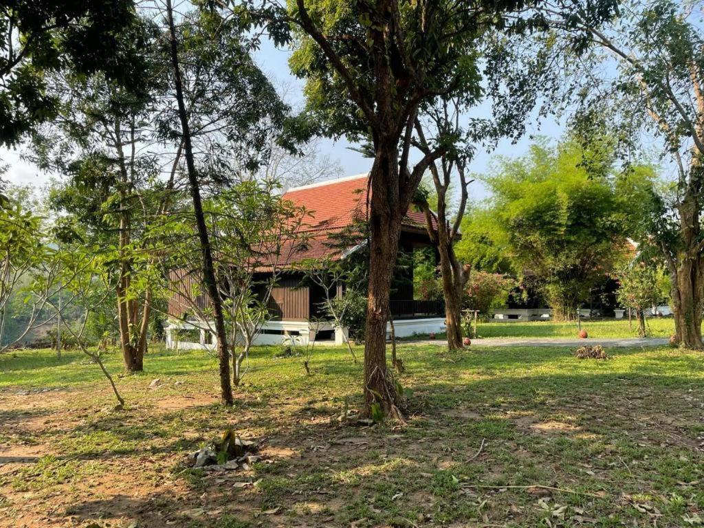 Nam Ou Riverside Resort Ban Vangle Экстерьер фото